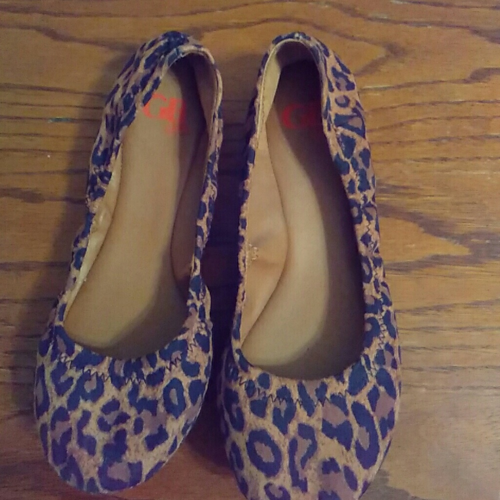 Girls dress flats